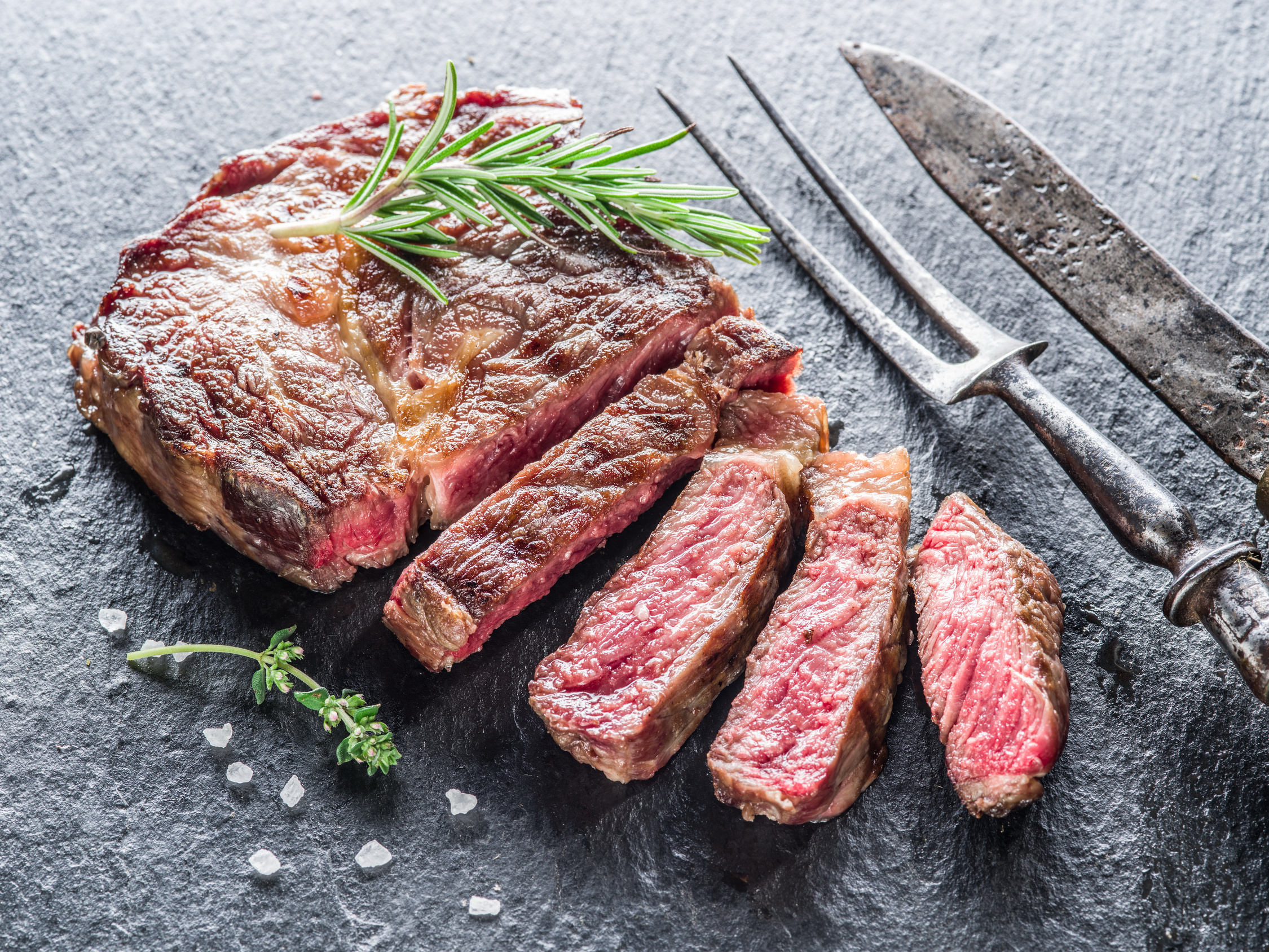 Wagyu skin-pack steak portions